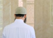 Arti Mimpi Jadi Imam Sholat: Apa Maknanya untuk Kehidupanmu?