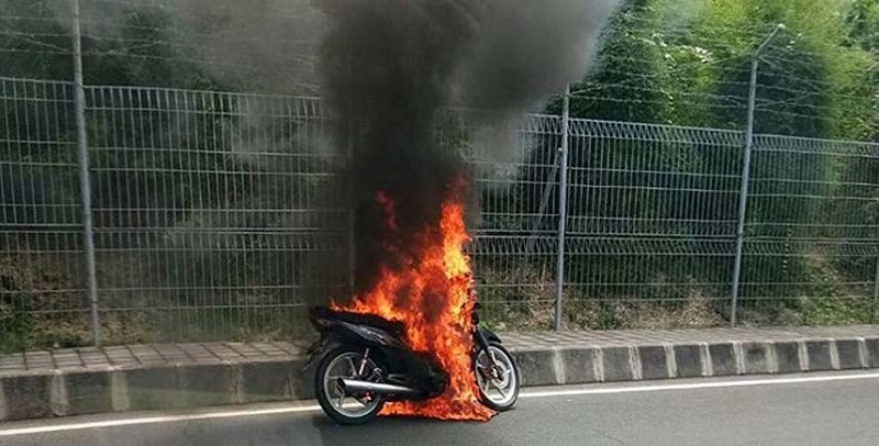 Arti Mimpi Motor Terbakar: Apa Sih Maknanya?