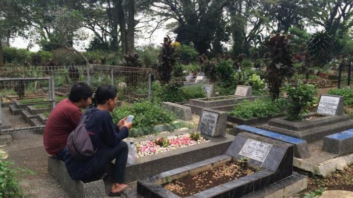 Arti Mimpi Ziarah ke Makam Wali: Apa yang Perlu Kamu Tahu?