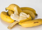 10 Arti Mimpi Makan Pisang yang Perlu Kamu Tahu